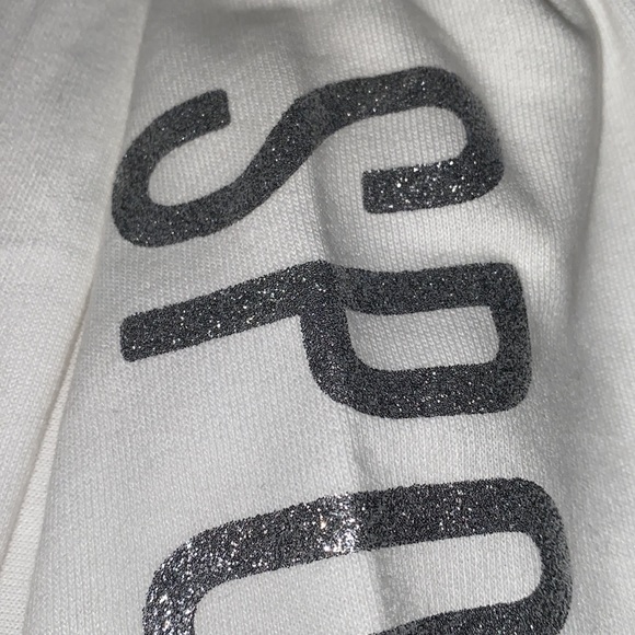 Victoria’s Secret Sport White Sliver Glitter Logo Sleeve Crop Top NWT - Picture 9 of 11